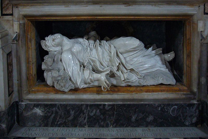 Святая Анастасия. Статуя работы Эрколе Феррата в церкви Сант-Анастазия, Рим 